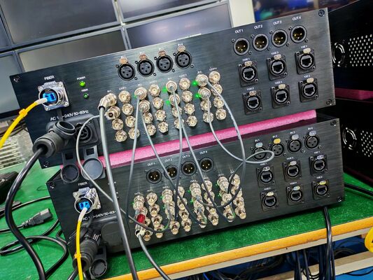 16 каналов 4K 12G SDI видеоволоконная система передачи с XLR Audio, сетью 10 ГБ, CNlinko Dual LC Fiber Connector поставщик