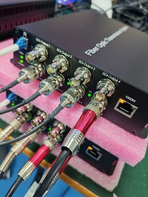 4x 3G SDI Входа с 1 ГБ Сетью Оборудование для Передачи Многосигнального Оптоволокна поставщик